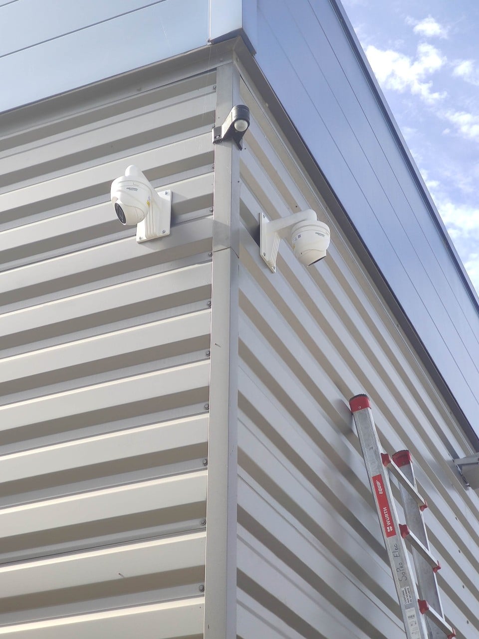 Installation de caméra de vidéosurveillance pour entreprise multi services à Gardanne
