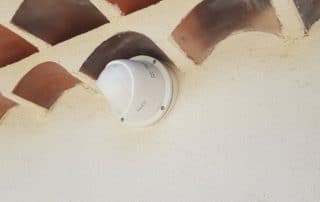 Comment installer une caméra de vidéosurveillance pour une maison avec garage à Meyreuil