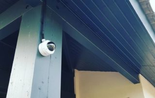 Installation de caméras de vidéosurveillance intérieur et extérieur pour commerce à Aix en Provence