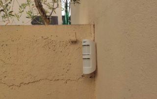 Pose de détecteur de zone à l'extérieur d'un appartement à Marseille