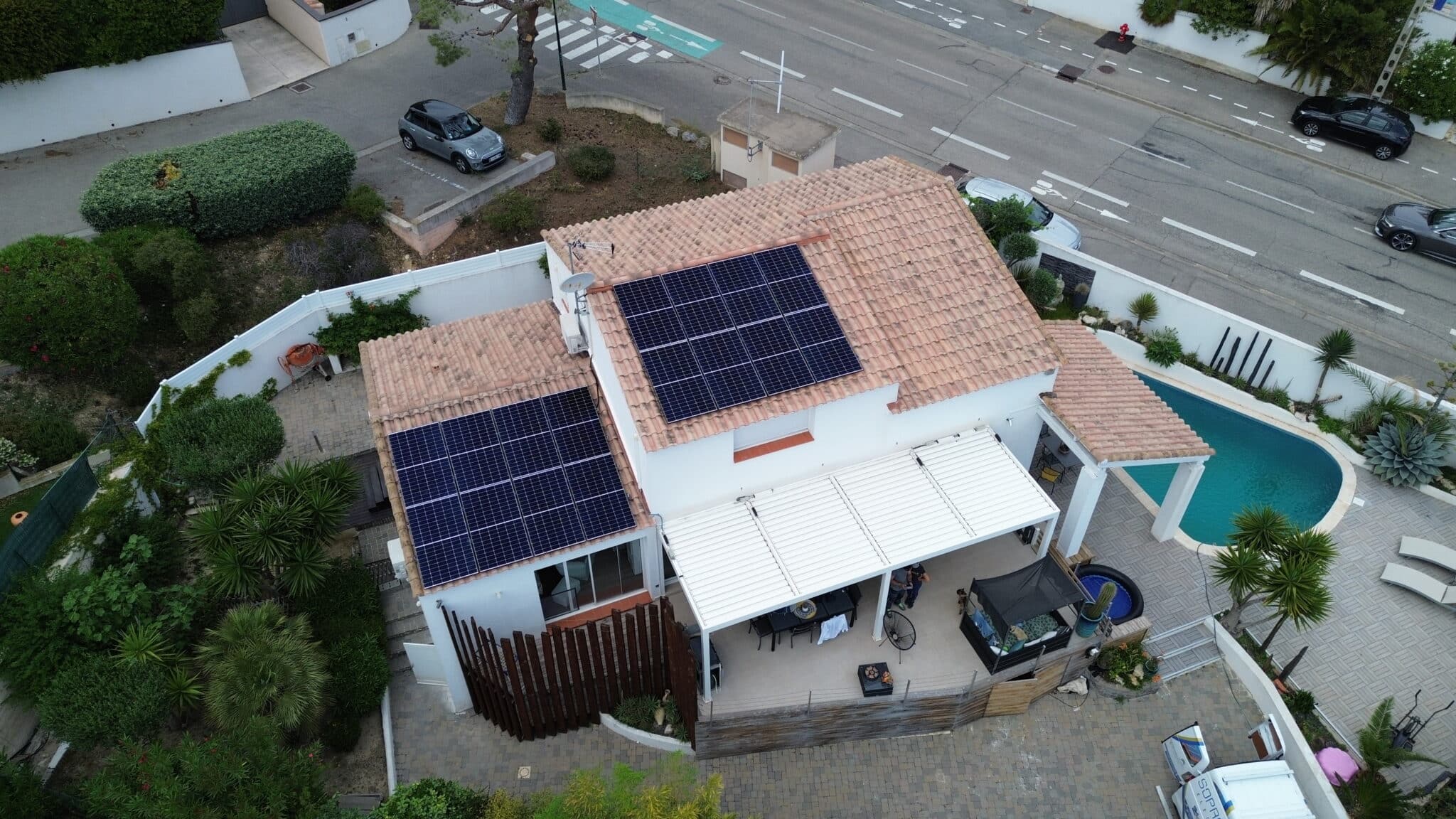 Installation de panneaux photovoltaïques pour une villa à Carry le Rouet